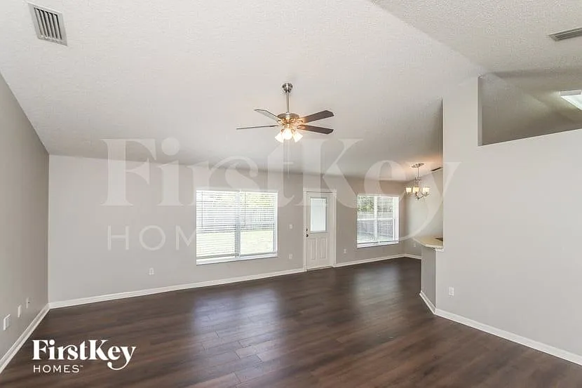 3 bed, 2.0 bath, 1858 sqft, $1,675 — Photo 4
