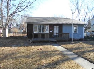 1212 NE Arter Ave, Topeka, KS 66616