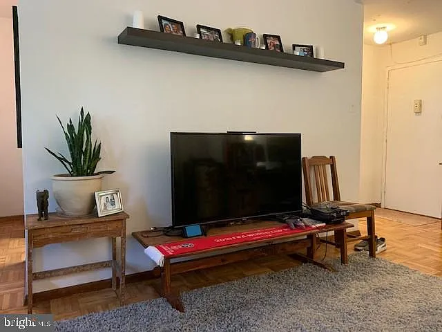4000 Tunlaw Rd NW #430 — Photo 11