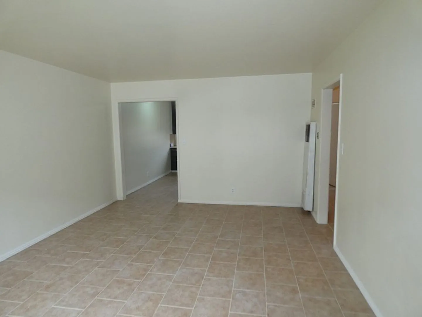 2 Bedroom Downstairs Apartment in Santa Maria — Photo 2