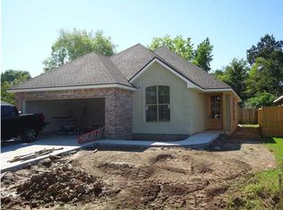 107 Milton Estates Ln, Youngsville, LA 70592