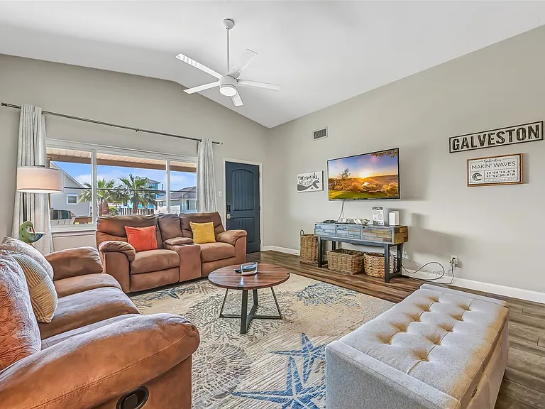 21600 Zachary Dr — Photo 8