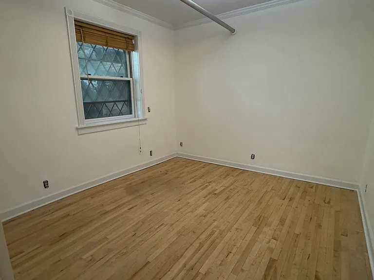 547 W Surf St #B — Photo 14