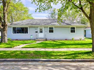 808 E Harding Dr, Appleton, WI 54915