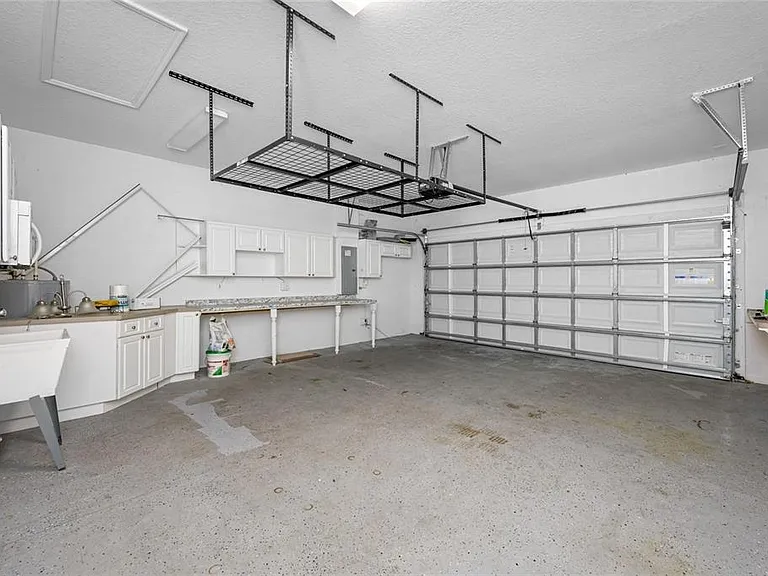 230 Clayton St — Photo 27