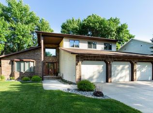 2962 Peterson Pkwy N, Fargo, ND 58102