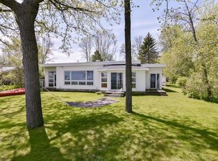 7098 Sauk Trail Bch, Cedar Grove, WI 53013
