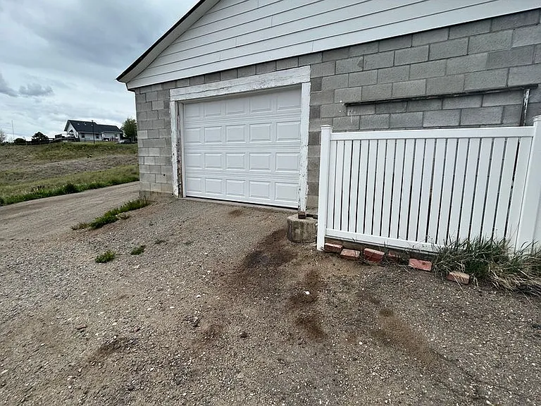 801 N Montana St — Photo 2