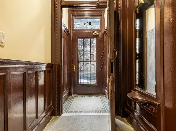 946 Saint Nicholas Avenue image 6 of 12