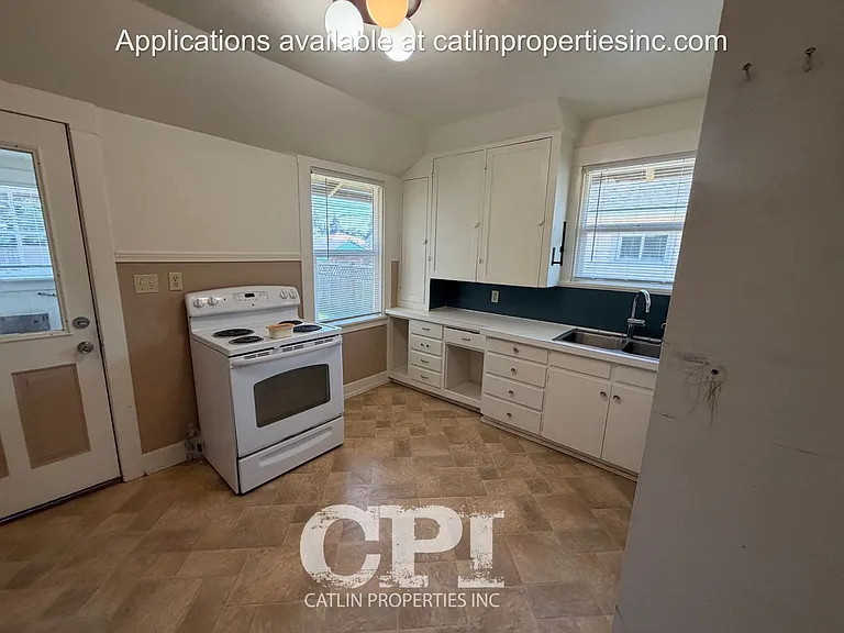 348 17th Ave — Photo 8