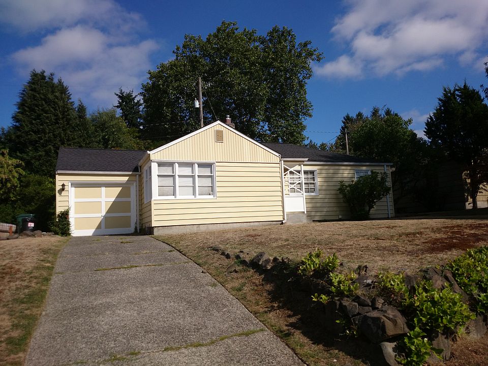 2nd image of 7204 28th Ave NE