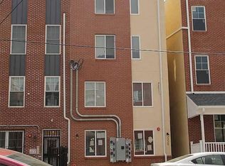 329 N 40th St, Philadelphia, PA 19104