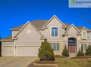 5302 W 164th Pl, Overland Park, KS 66085