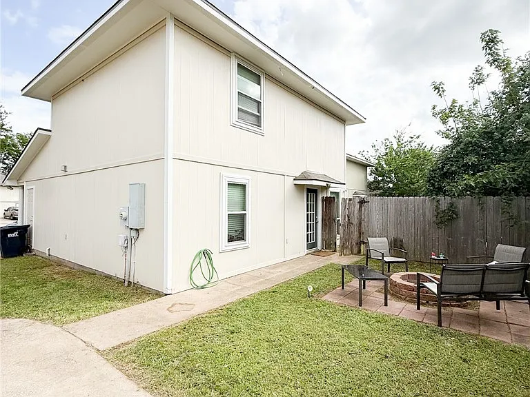 515 Camp Ct — Photo 10
