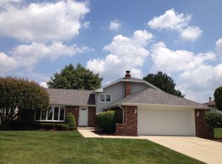 15327 Royal Foxhunt Rd, Orland Park, IL 60462