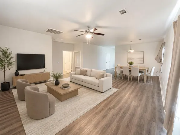 13002 32nd St, Santa Fe, TX 77510