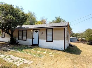 619 E Columbia Dr, Azle, TX 76020