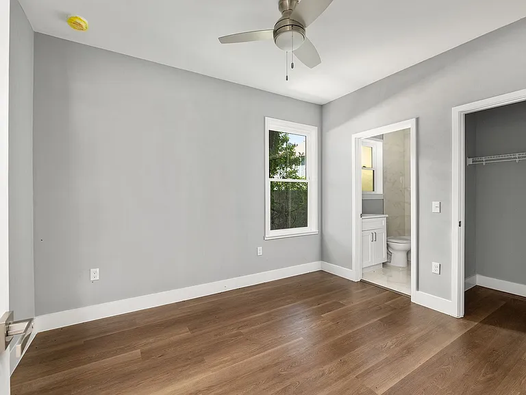 422 NW 3rd Ave — Photo 16