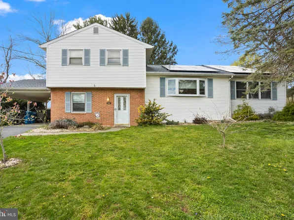 108 Hemlock Ct, Mechanicsburg, PA 17055