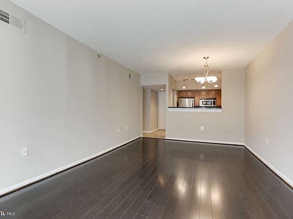 4th image of 1001 N Randolph St APT 316