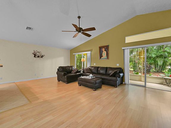 4th image of 2870 SW Versailles Terrace