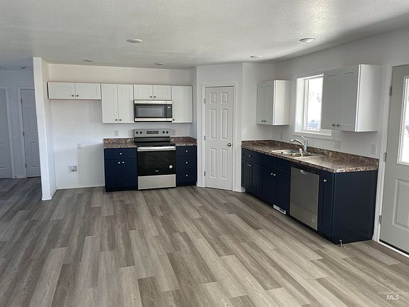 2nd image of 545 W 7th Ave