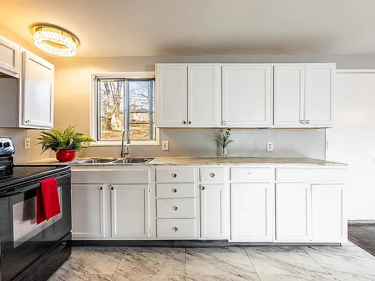 64 S Meadowcliff Dr — Photo 13