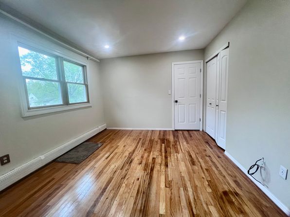 (undisclosed Address), Islip Terrace, NY 11752