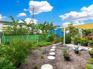 908 S North St, Lake Worth, FL 33460