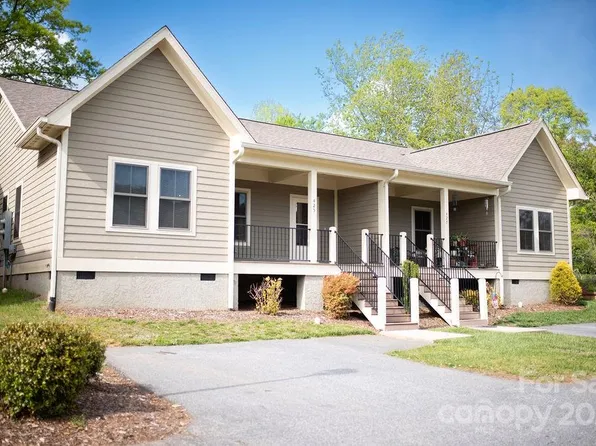 425 Kerlee Heights Rd, Black Mountain, NC 28711