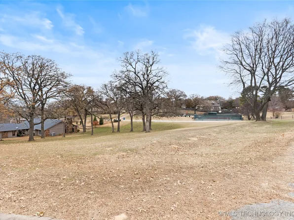 E 104th Pl, Tulsa, OK 74137