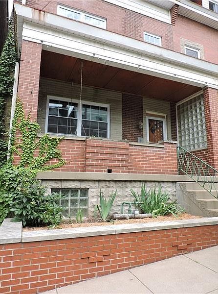 2nd image of 217 Fisk St