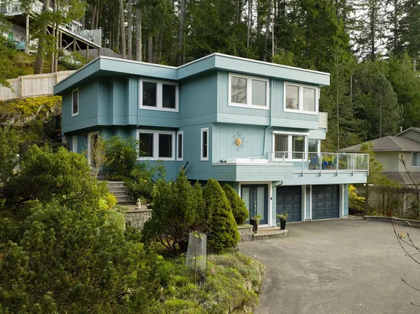 1597 Isle View Ln, Bowen Island, BC V0N 1G2