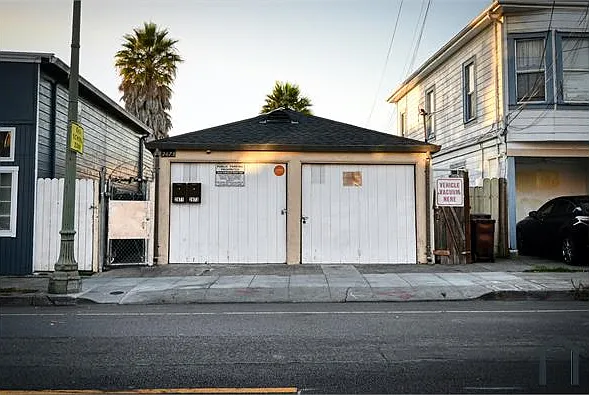 2 bed, 750 sqft, $2,500 — Photo 2