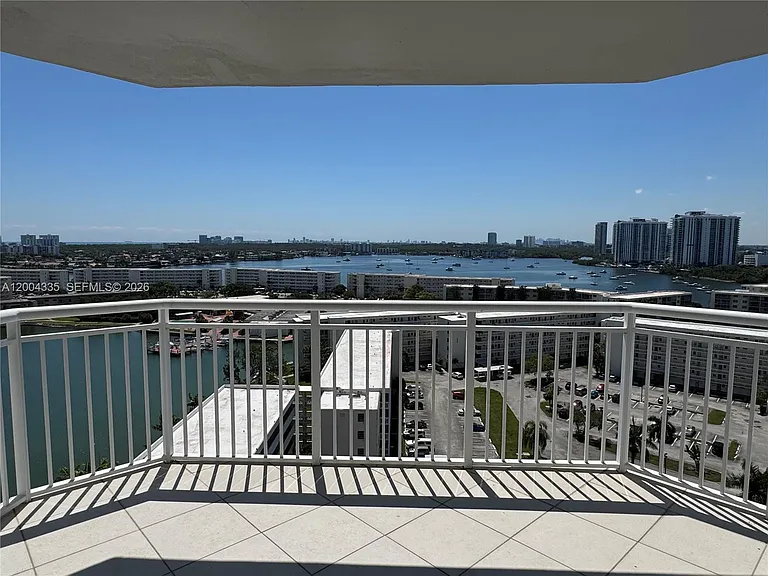 18041 Biscayne Blvd #1603 — Photo 15