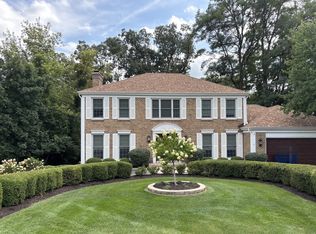 42W439 Sylvan Ln, St Charles, IL 60175