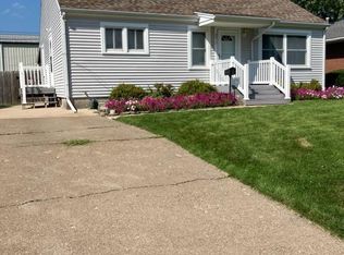 2817 Vermont St, Quincy, IL 62301