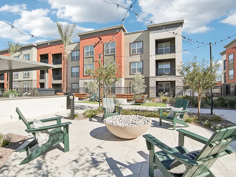 The Maddox Luxury Apartments — Photo 17