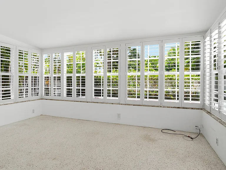 205 Rutland Blvd — Photo 11