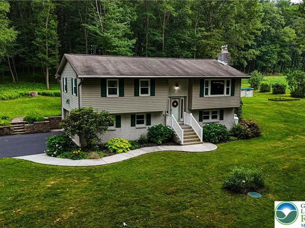 1972 Church Hill Rd E, Lehighton, PA 18235