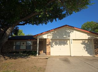 6129 Skylark Ln, Watauga, TX 76148