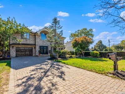 396 Club Court, Oceanside, NY, 11572