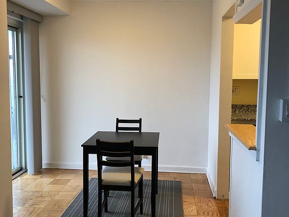 5th image of 4201 Cathedral Ave NW APT 1011W