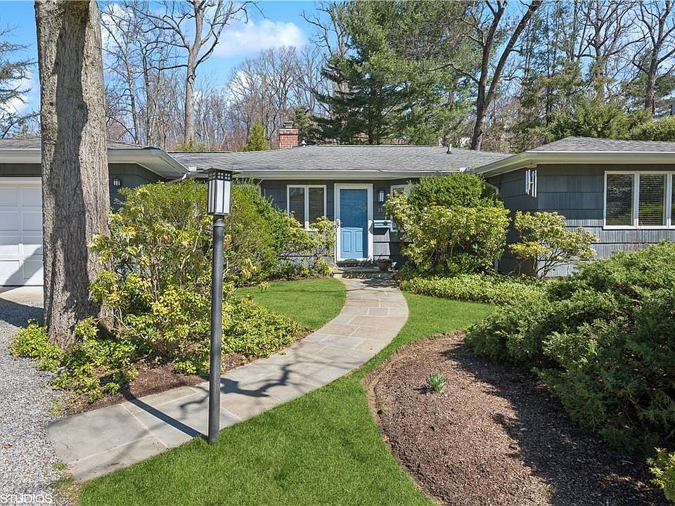 1st image of 35 Crest Drive