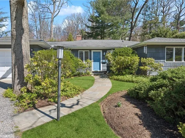 35 Crest Drive, Tarrytown, NY 10591