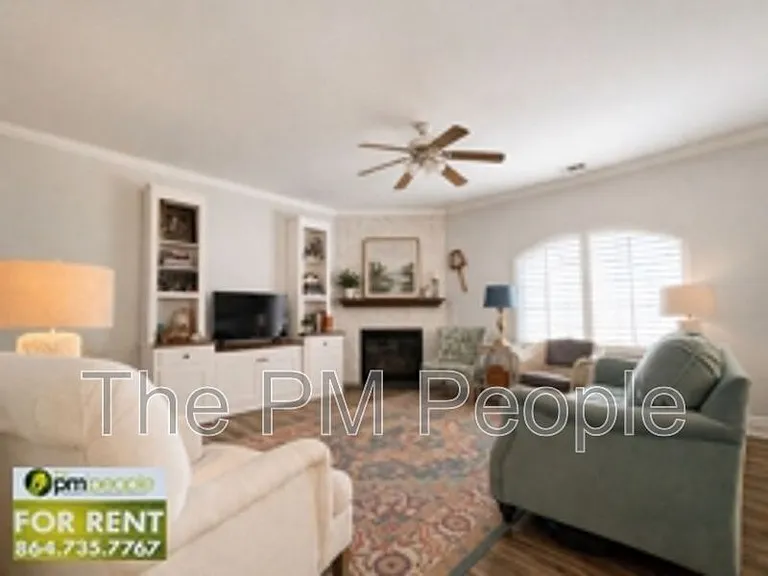 104 Pin Oak Ct — Photo 2