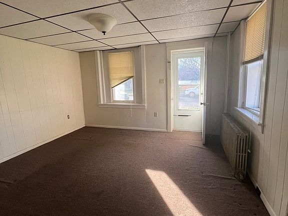 4th image of 411 E Mifflin St #1
