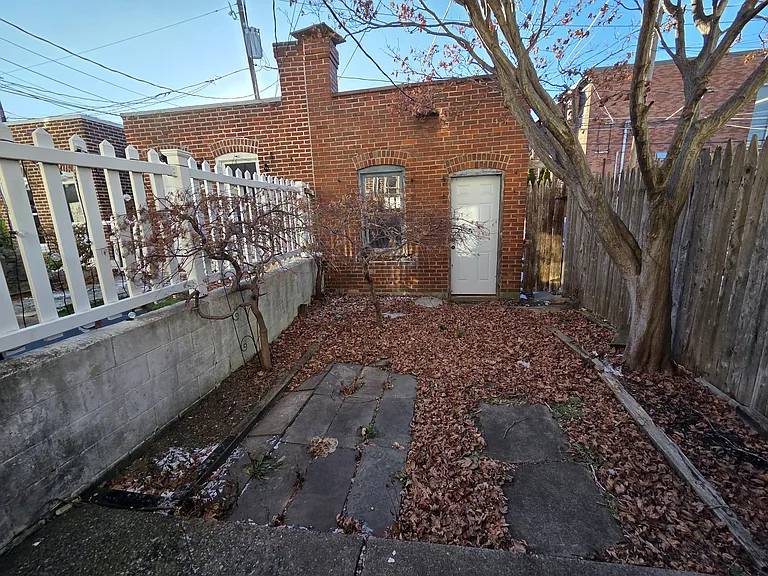 228 N Saint Cloud St — Photo 17