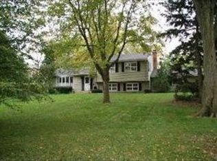 1605 Pfingsten Rd, Northbrook, IL 60062