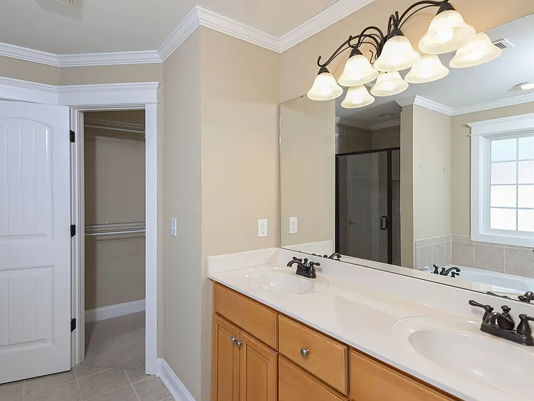 33 Heather Laurel Rd — Photo 18